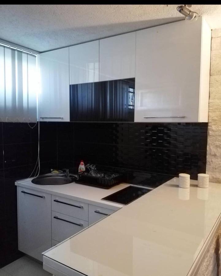 Stannadanviolet Appartement Podgorica Buitenkant foto