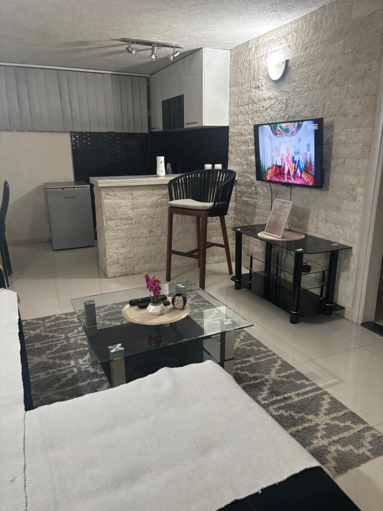 Stannadanviolet Appartement Podgorica Buitenkant foto